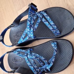 Boys Chaco Sandals size 4